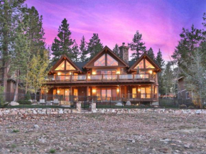 Lakeside Serenity by AvantStay Big Bear Home w Lake Access, Game Room & Hot Tub